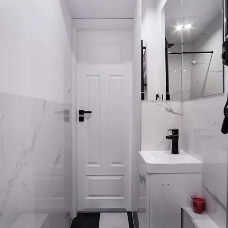 アパートホテル Dream Aparts - Piotrkowska 152 *