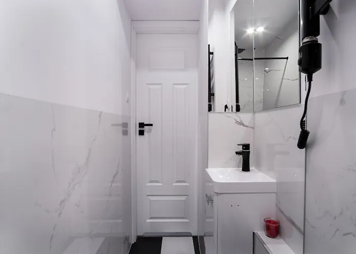 Apart-hotel Dream Aparts - Piotrkowska 152 *